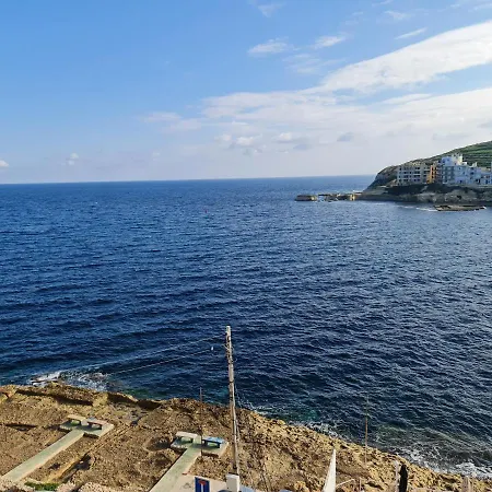 Sea Breeze Apartment